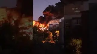 В г. Ейске Краснодарского края военный самолёт упал на жилые дома .