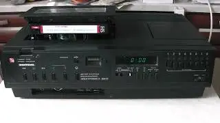 Советский видеомагнитофон Электроника ВМ-12