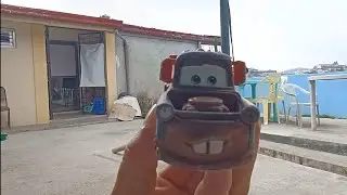 Playing Disney Pixar Cars Toys Lightning Mcqueen