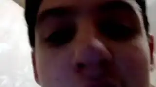 ДаУн ЧИТАЕТ РЭП НА КаМеРу