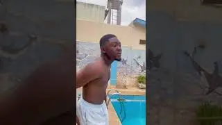 De clément a la piscine