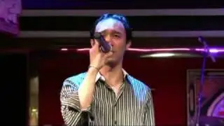 Vannak singing  'Tik Pnake Bong Srawk Min-mane kmean Pagnaha'