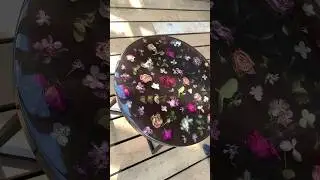 Стол из эпоксидной смолы с цветами ,хит этого лета🌺 #эпоксиднаясмола #смола #журнальныйстолик #стол