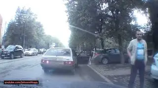 dashcam driver vs 3 rowdy road rage attackers