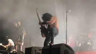 Sum 41 performing Pain For Pleasure [Madrid // January 18th, 2017)