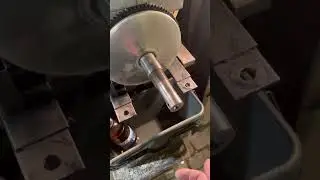 Original device for dismantling the variator