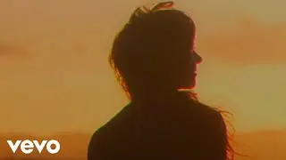 Little Moon - messy love (Official Video)