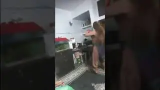 رقص مست دختر با دمبوره محلی بسیار بالا