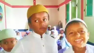 তুমি কাঁদো কেন ? আম্মার লাইগা !! why are you crying  Ammar Laiga !!