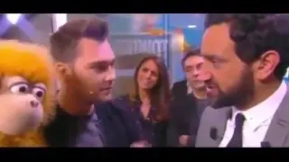 Cyril Hanouna enfermé aux toilettes !
