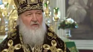 Руку Божию видно в истории. Само зло уничтожает злых. Ни одно испытание Бог не даёт напрасно.