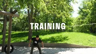 Training Slackline by Louis Boniface