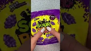 Filling platter with sweets 