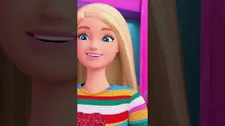 ¡BARBIE Y BARBIE ORGANIZAN UNA FIESTA Y HACEN LAS MALETAS PARA LA ACAMPADA DE SUS SUEÑOS! 💖