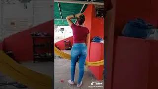 Pantat dede semok