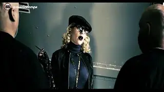 The Spirit - Scarlett Johansson intro Scene | Scarlett Johansson as  Silken Floss