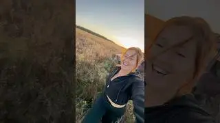 На Лада Нива по полю