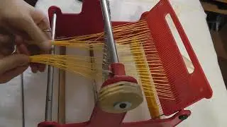 Детский ткацкий станок. Заправка. Ткачество