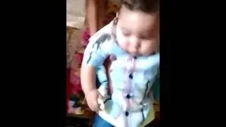 Bebe curte dia de natal