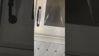 Купила карандаш для трещин.
