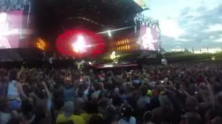 Queen (Brian May with Freddie Mercury on screen)  Isle of Wight Festival 2016 - Love Of My Life