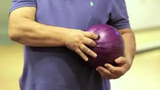 Bowling topu nasıl tutulur?
