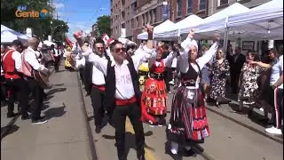 Grupo Folclórico Português de Calgary, Alberta na Parada do Dia de Portugal em Toronto