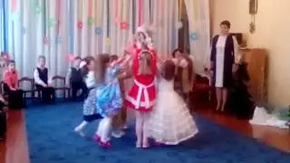 Маневичі. Свято 8-го Березня у дитсадку. Вальс квітів.