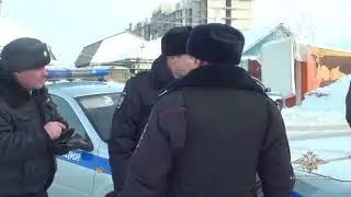 Оперативное видео освобождения 13-летней заложницы в Омске