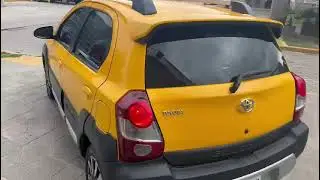 Toyota Etios Cross 1.5 MT