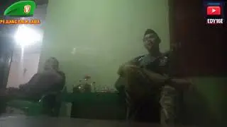 Sepenggal malam bersama teh poci dan kacang garuda