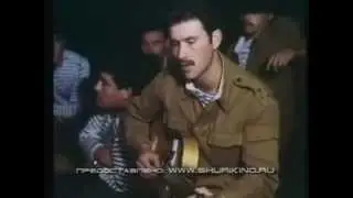 ночь накрыла пыльный гарнизон