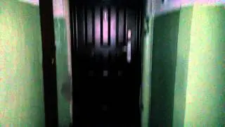 Нападение в подъезде.