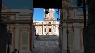 Древний храм в старом городе // Петербург