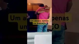 Ele só queria um abraço.