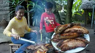Cook and eat: Yummy grilled pork belly recipe / Mother and son cooking