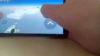 играю в игру похожую на роблокс но 3д больше