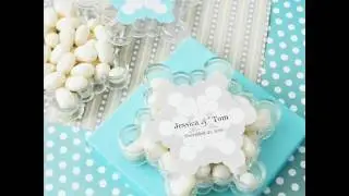 Winter Wedding Favors & Decor Ideas: Christmas Wedding