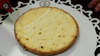 DON'T KNOW HOW MUCH OR WHAT TO WET YOUR CAKE WITH? WATCH THIS VIDEO AND I'LL HELP YOU!