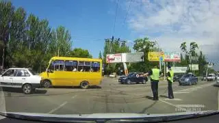 Полиция регулирует движение. Херсон