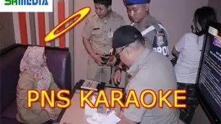 EDAAAN !! Puluhan PNS Asyik Karaokean Saat Jam Kerja Dirazia Wakil Bupati.