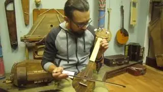 Лира критская. Строй Е. А. D/