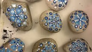 Simple Stencil Dot Rocks