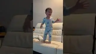 Baby Enjoying His Favourite Song 👶🏻😍