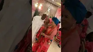 Cuppy, bringer of positive vibes shikena💃🏾🎀Party Jollof shikena yen gan gan ni🤣 #JollofOnTheJet