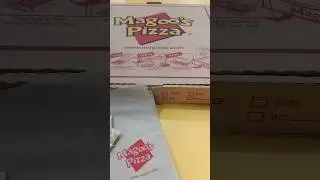 MAGOO'S PIZZA AT ROB MANILA #pizza #pizzapizza #food #foodie #foodshorts #shorts #short #shortsvideo