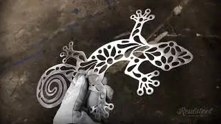 Keep this Gecko on your wall!