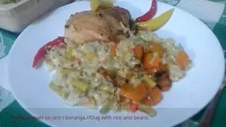 Pileski kopani so oriz i boranija.//Dug with rice and beans.