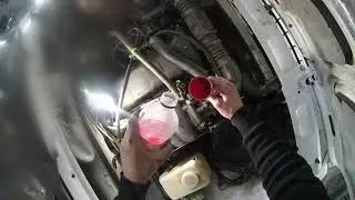 Как стравить воздух с системы охлаждения на ваз2107.