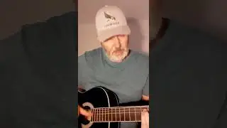 Иволга поёт над родником
